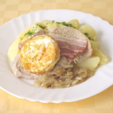 Brav.drevorubačský-rezeň-s-volským-okomzemiaky-s-vňaťou