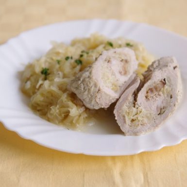 Bravčový-záhorácky-závitokdusená-kyslá-kapusta-s-jablkami