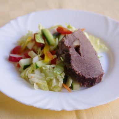 Hovädzia-cigánska-pečienkasvieža-sezónna-zelenina