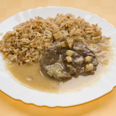Hovädzie-filé-na-slanine-a-horčici-slovenská-ryža