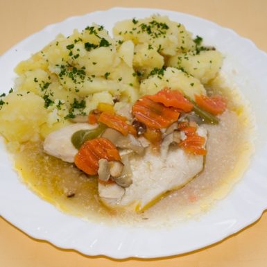 Kuracie-prsia-na-orientálny-spôsob-zemiaky-s-vňaťou