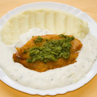 Pangasius-s-brokolicou-a-syrovou-omáčkou-zemiaková-kaša