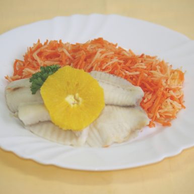 Tilapia-pečená-na-pomarančochstrúhaná-karotka-s-jablkami
