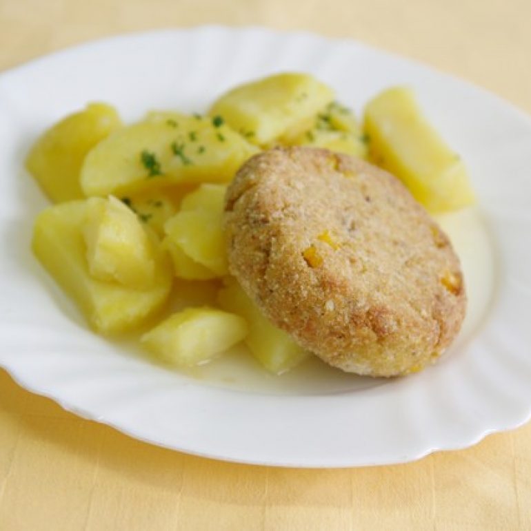 Tofu-faširka-s-kapustou-a-kukuricouzázvorová-omáčkazemiaky