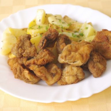 Vyprážané-šampiňónypečené-zemiakytatárska-omáčka